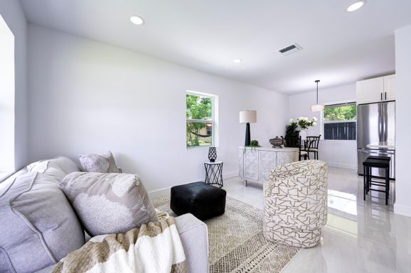 1314 B, Lake Worth Beach, FL 33460