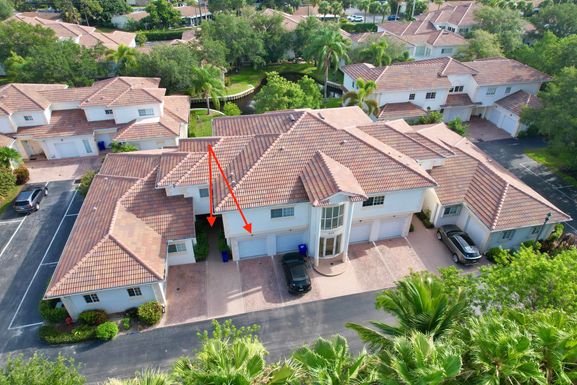 572 7th, Vero Beach, FL 32962
