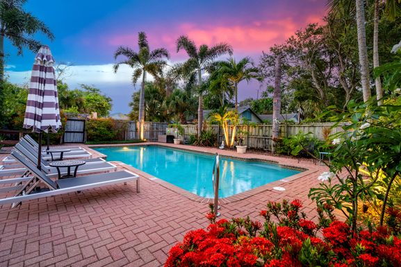 128 L, Lake Worth Beach, FL 33460