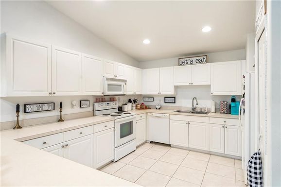 134 Maggie, Sebastian, FL 32958