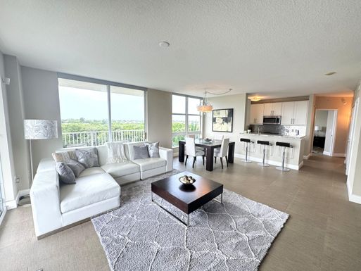 700 Boynton Beach, Boynton Beach, FL 33435