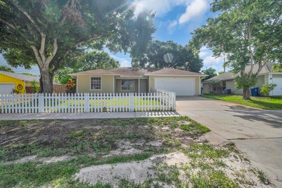 1615 20th, Vero Beach, FL 32962