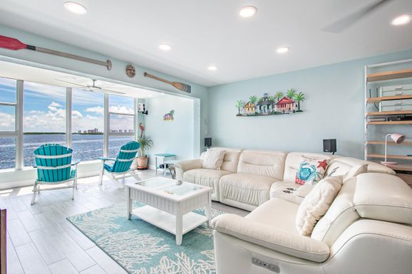 52 Yacht Club, North Palm Beach, FL 33408