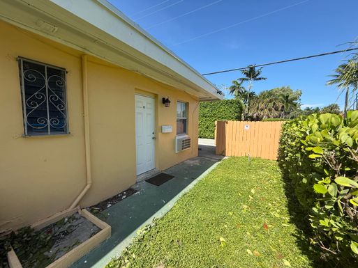 3300 Broadway, West Palm Beach, FL 33407