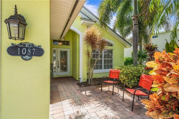 1087 4th, Vero Beach, FL 32962