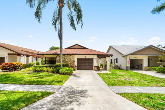 4932 Boxwood, Boynton Beach, FL 33436