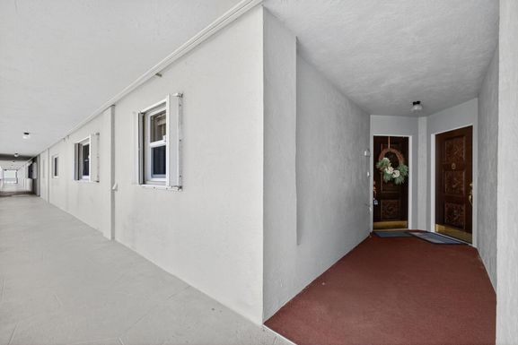 801 Lake Shore, Lake Park, FL 33403