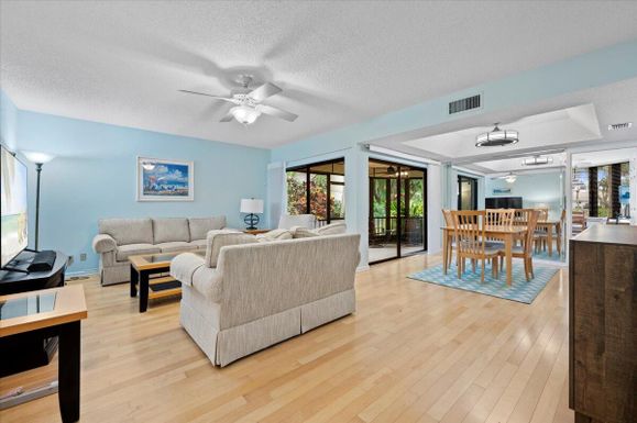 16942 Waterbend Drive, Jupiter, FL 33477