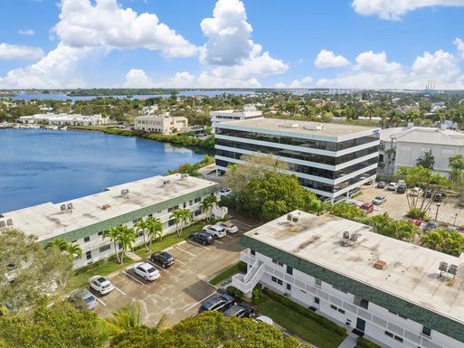 2800 Indian River, Vero Beach, FL 32960