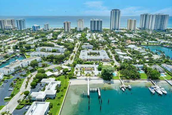 3025 Lake, Singer Island, FL 33404