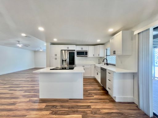 2555 Pga, Palm Beach Gardens, FL 33410