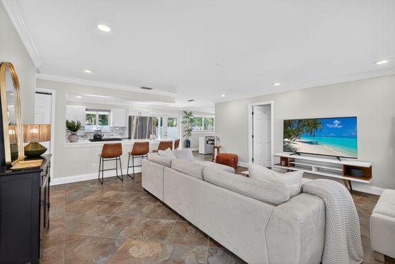 342 Azalea, Palm Beach Gardens, FL 33410