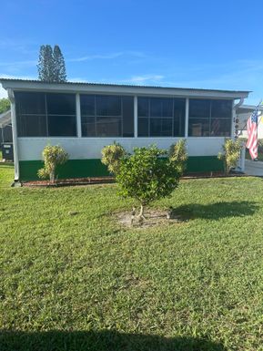 86 Sandhill, Fort Pierce, FL 34982
