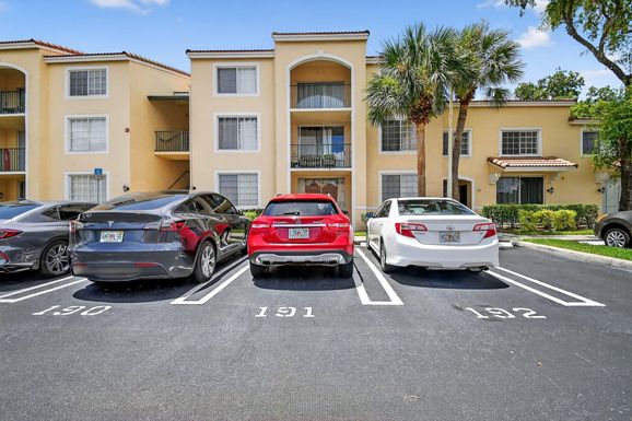 1733 Village, West Palm Beach, FL 33409