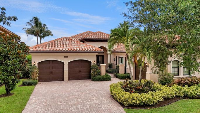 8365 Hawks Gully, Delray Beach, FL 33446