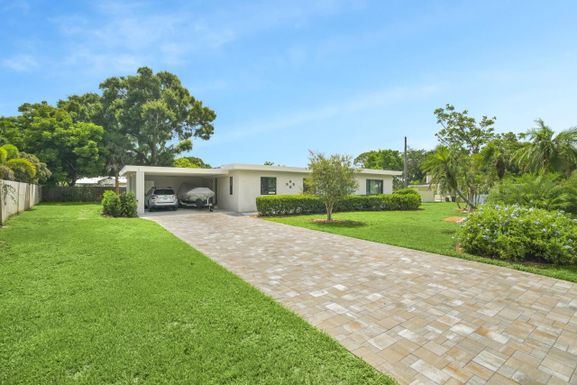 2428 Cordova, Vero Beach, FL 32960