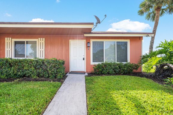 4627 Orleans, West Palm Beach, FL 33415