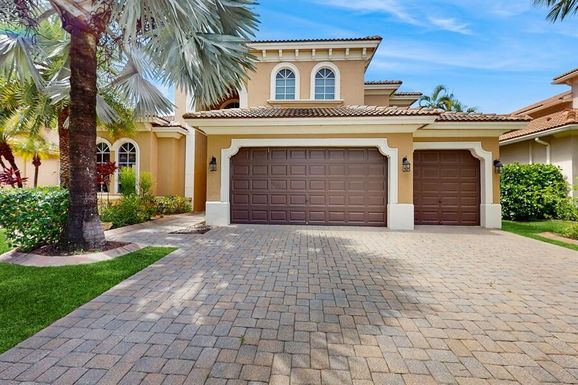 544 Edgebrook, Royal Palm Beach, FL 33411