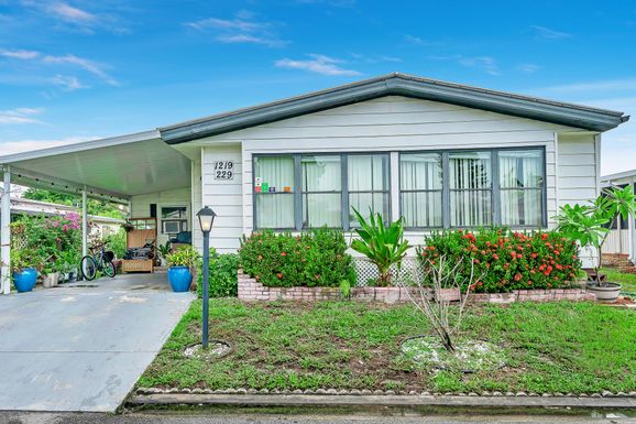 1219 Cathy, West Palm Beach, FL 33409