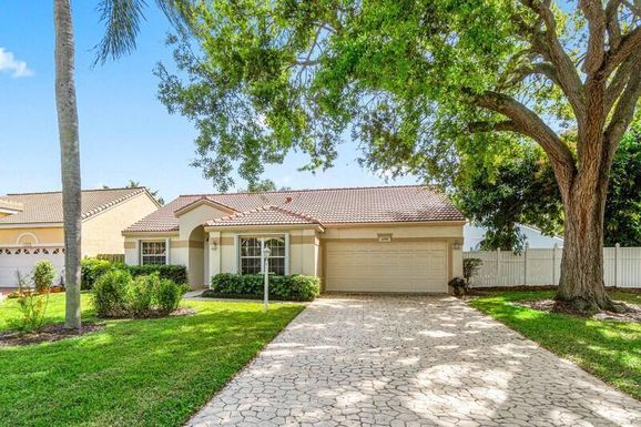 1091 Roble, Palm Beach Gardens, FL 33410