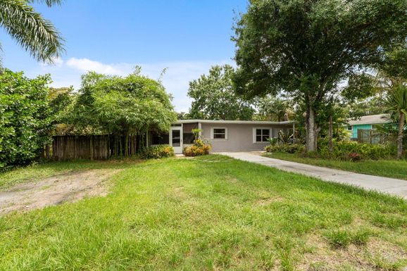 1048 36th, Palm City, FL 34990