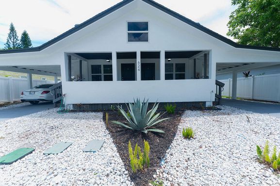 624 12th, Fort Pierce, FL 34950
