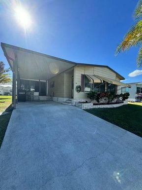 85 Grande Camino, Fort Pierce, FL 34951