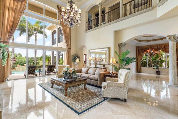 108 Via San Ramone, Port Saint Lucie, FL 34984