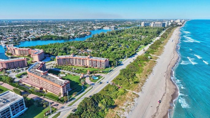 2871 Ocean, Boca Raton, FL 33431