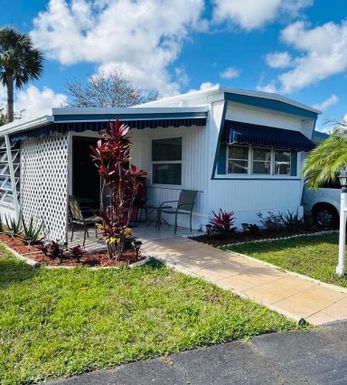 415 Gardenia, Deerfield Beach, FL 33442