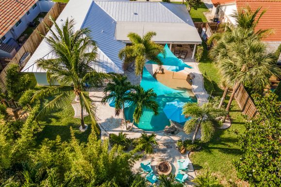 1560 16th, Boca Raton, FL 33486