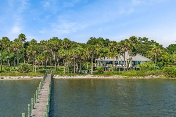 11280 Indian River, Sebastian, FL 32958