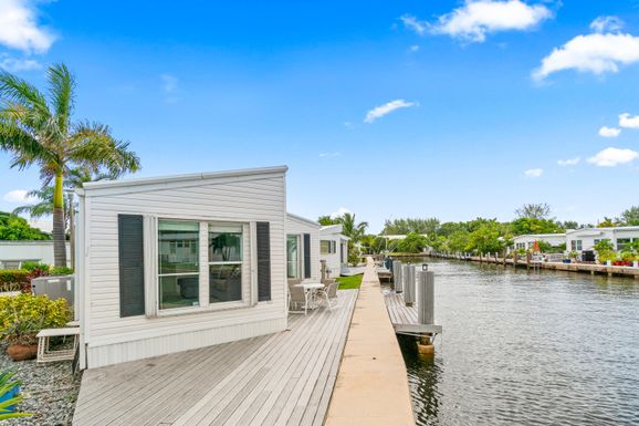 207 Mallard, Briny Breezes, FL 33435