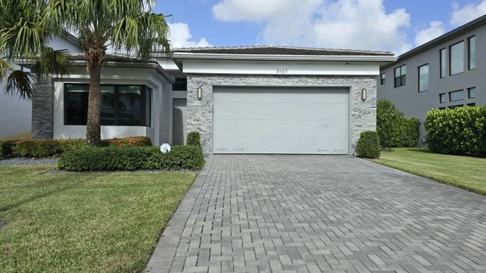 8489 Apple Falls, Boca Raton, FL 33496