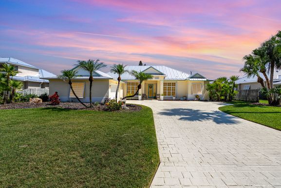 140 Miami, Indialantic, FL 32903