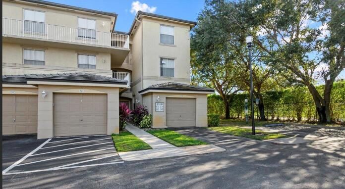 2100 Greenview Shores, Wellington, FL 33414