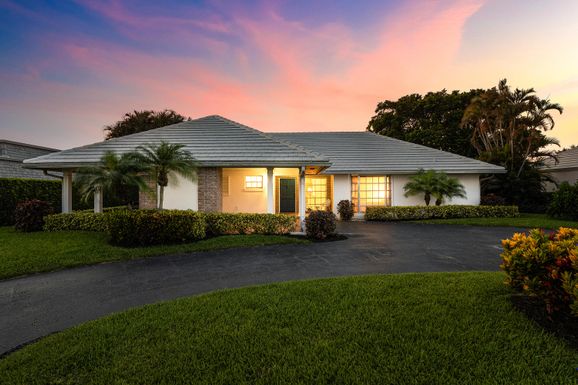 367 Villa, Atlantis, FL 33462