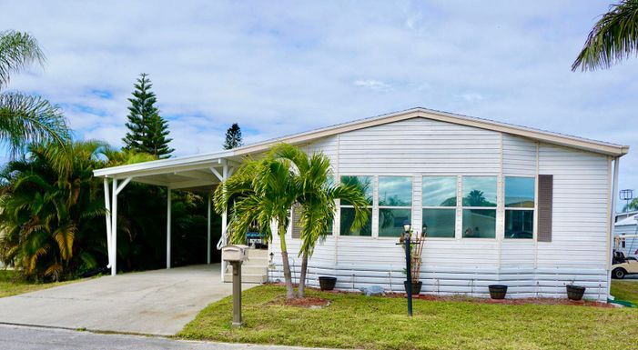 8 Andalusia, Port Saint Lucie, FL 34952