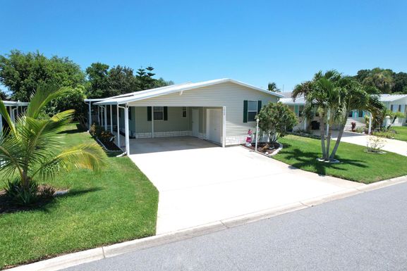 1068 Wren, Barefoot Bay, FL 32976