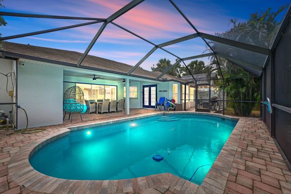 102 Redgrave, Sebastian, FL 32958