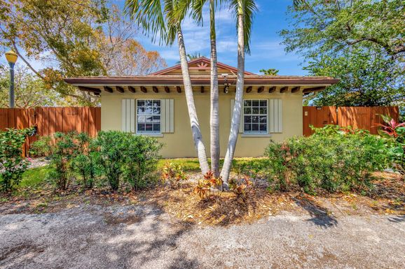 227 12th, Delray Beach, FL 33444