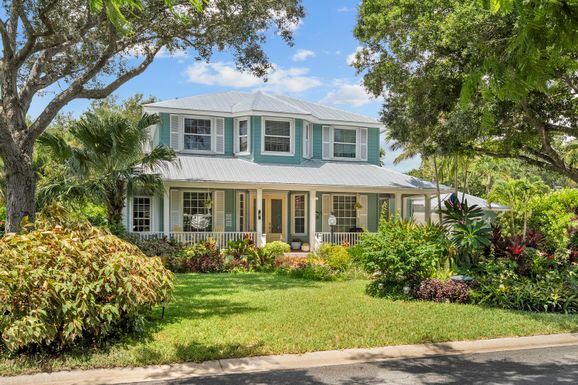4 Lantana, Sewalls Point, FL 34996