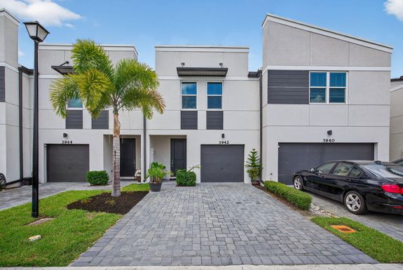 3942 Caladium, Stuart, FL 34997