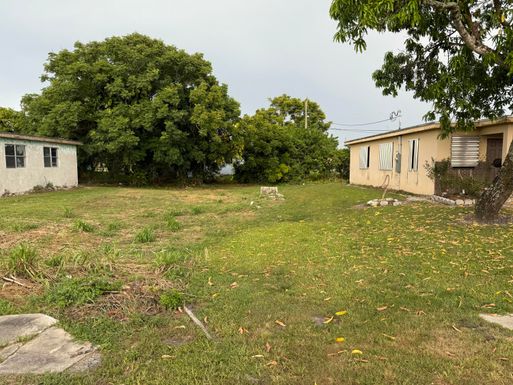 220 12th, South Bay, FL 33493