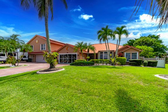 1652 Schleicher, Port Saint Lucie, FL 34984