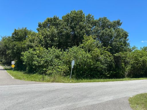 2813 4th, Okeechobee, FL 34972