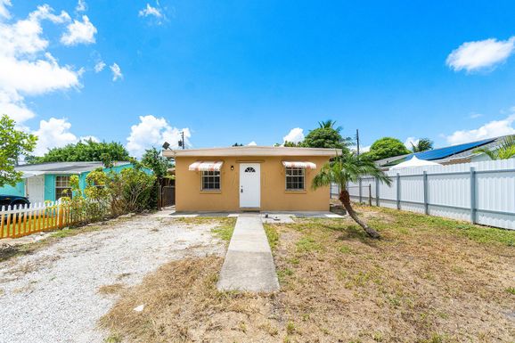 1228 Highview, Lake Worth, FL 33462