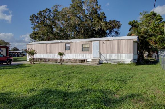 3247 27th, Okeechobee, FL 34974