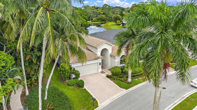 9036 Sand Pine, West Palm Beach, FL 33412