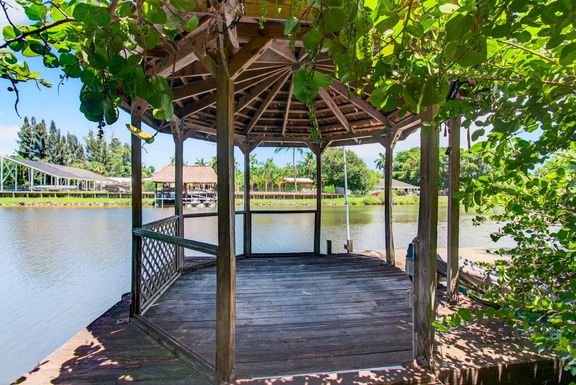 420 Santa Fe, West Palm Beach, FL 33406